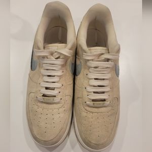 Nike men's shoes Airforce 1 sz 9.5